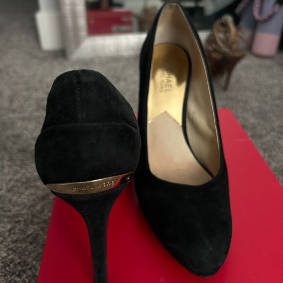 Michael Kors suede pumps size 7.5 - Picture 1 of 2